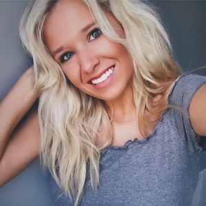 Meet your Posher, Holly